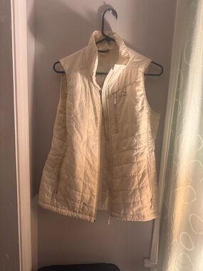 L.L. Bean Women's Cream Quilted Vest size small perfect for hiking